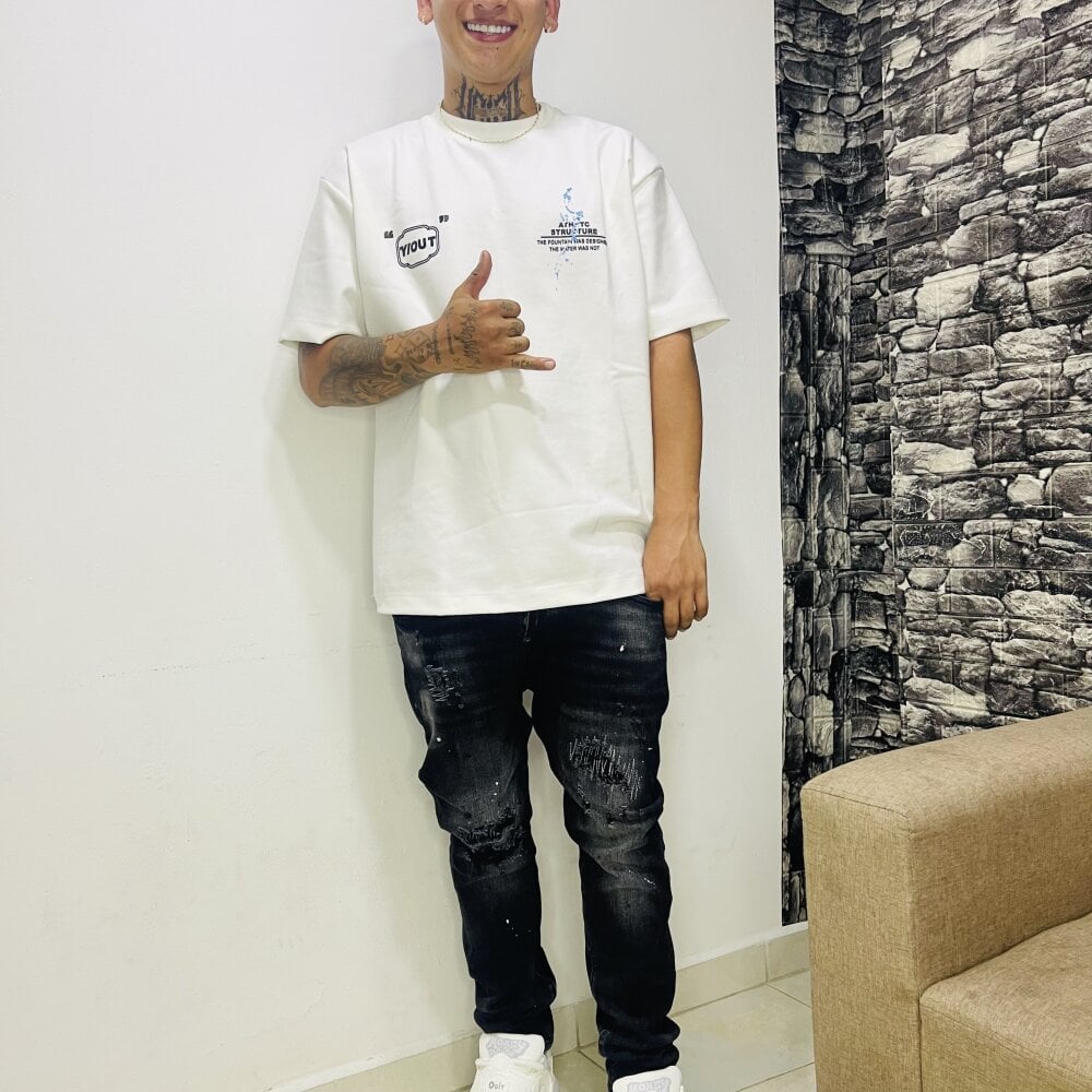 Sam_33_sexy_27's Offline XXX Chat