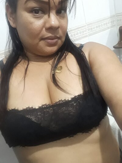 StripChat Sharom_rouse chat