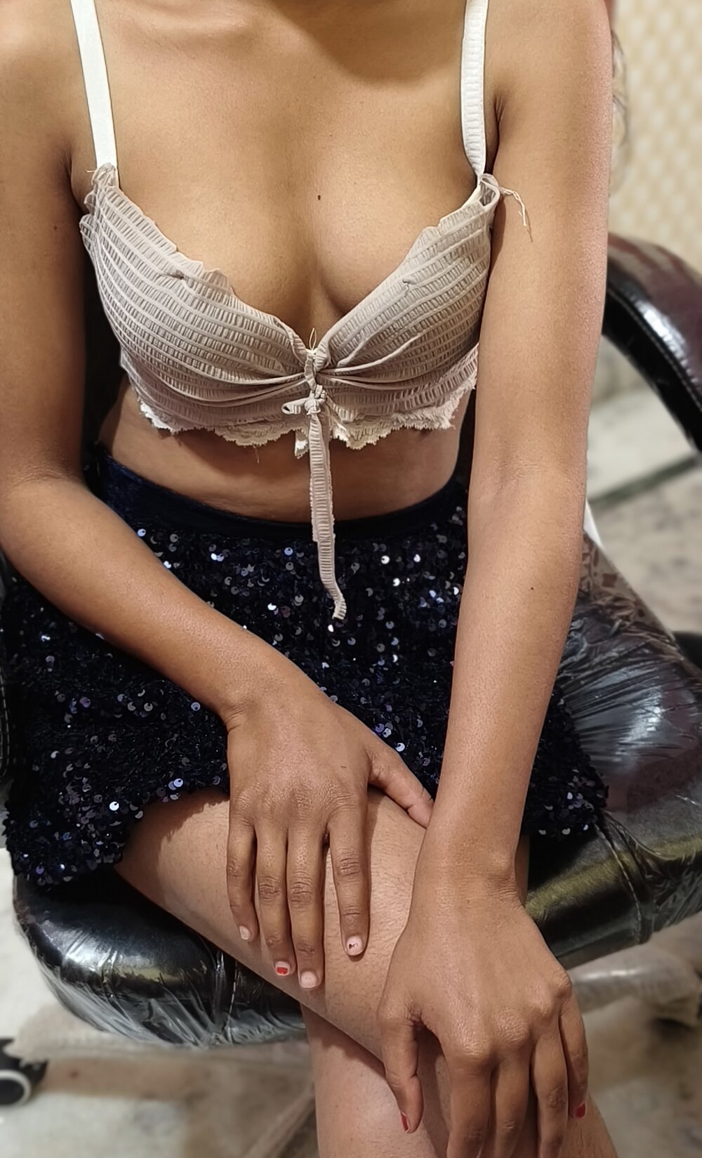 Riyaa_Kaur's Offline XXX Chat