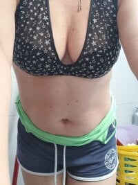 RebeccaMask's Offline Chat Room