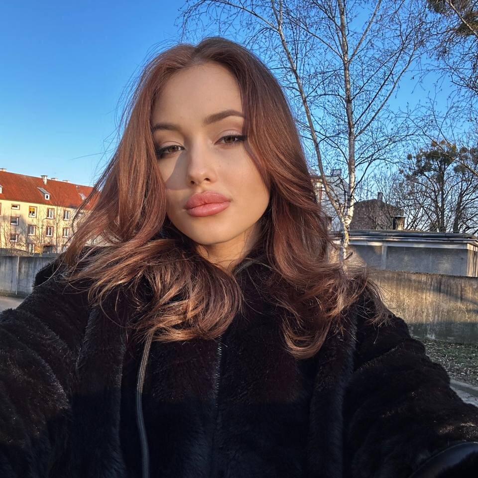 Emily_LiveShow 🎨 live online chat