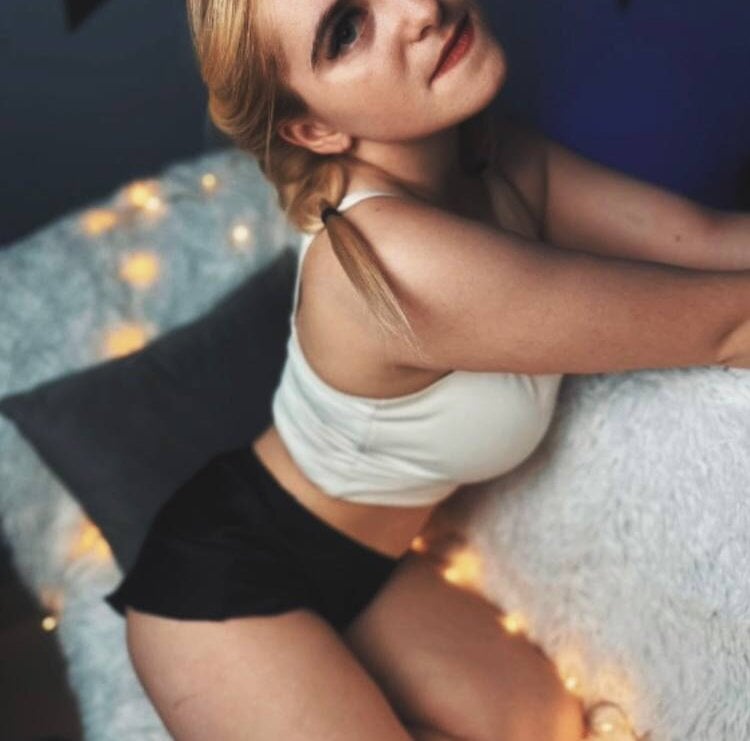 free6cams.com stef_nicks livesex profile in girl-from-heaven cams