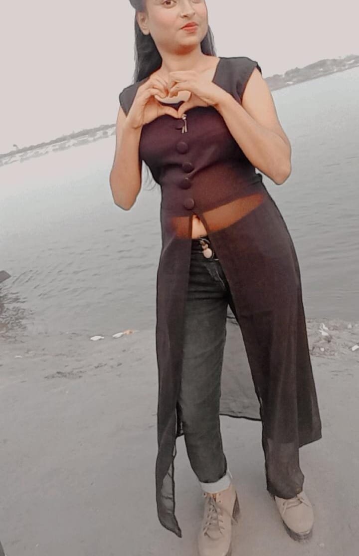 EeshaG