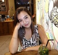 Simona_17's Offline Chat Room