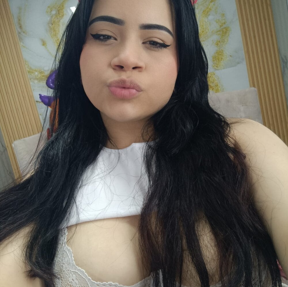 scarlettt_ss webcam profile - Saudi Arabian