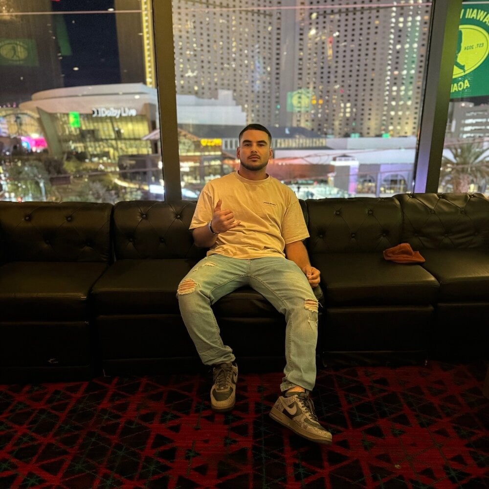 Chatroom XXX hors ligne de Leeeek23