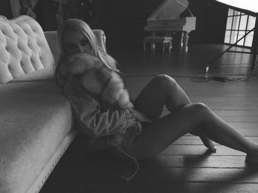 MilanaMURR's Offline XXX Chat