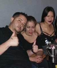 TiosYsobrina's Offline Chat Room