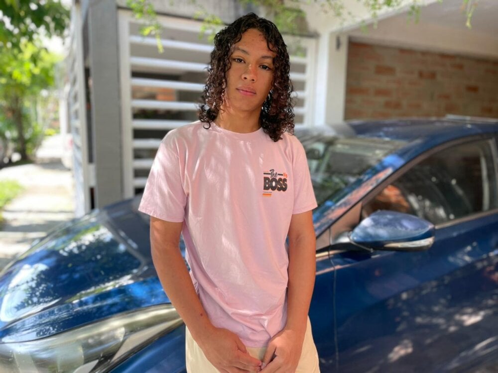 dylaans19's Live XXX Chat