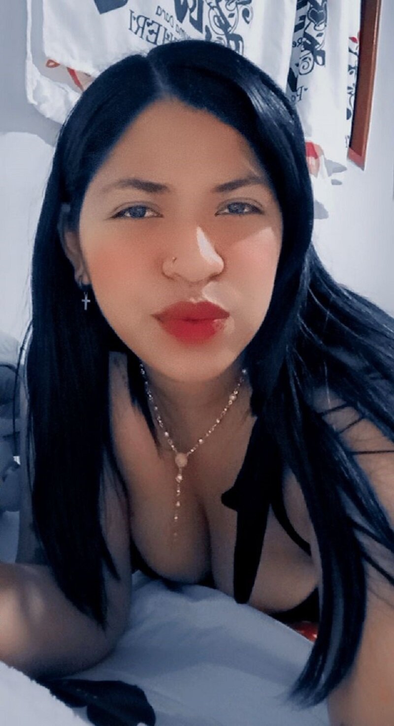 ASHLY_ADAMS