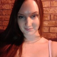 daphnekissx's Offline Chat Room