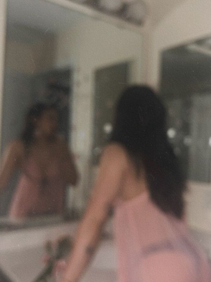 myliveeroticcams.com xnatasha livesex profile in island-of-beautiful-girls cams