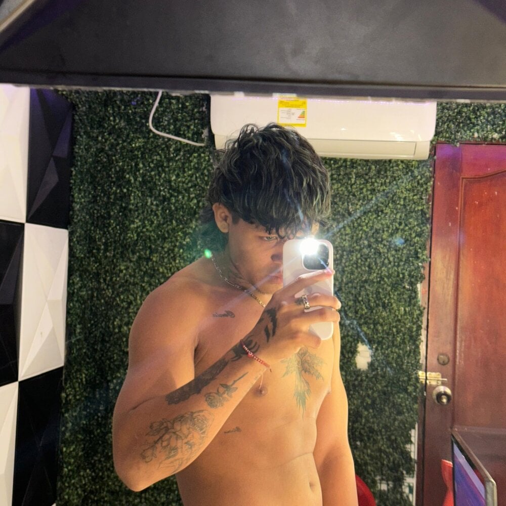 _drake01 from stripchat