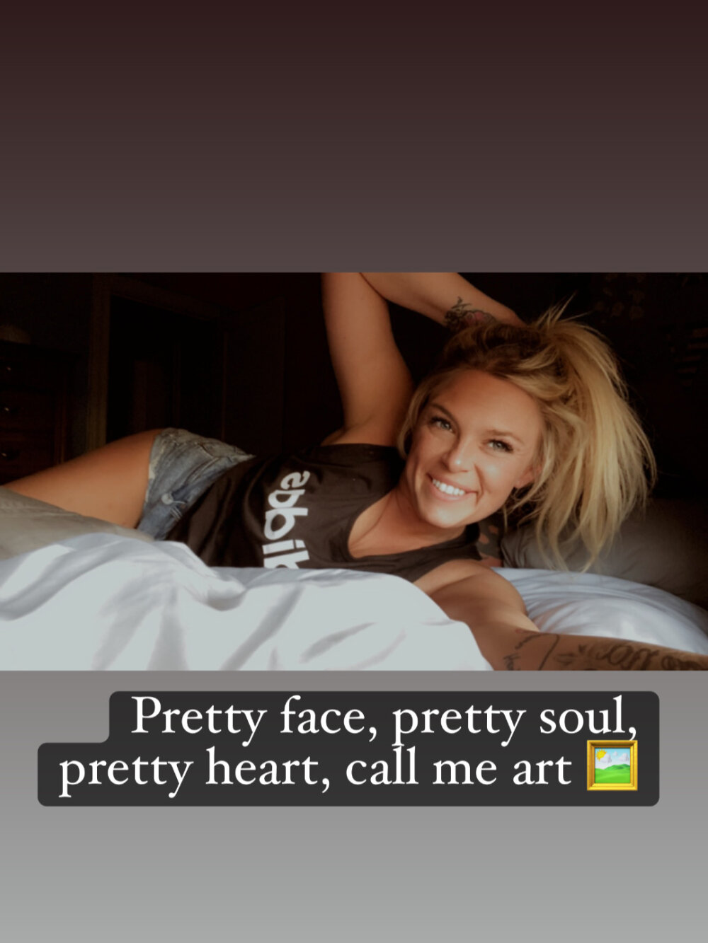 Live sex webcam photo for novadreams77 #289676840