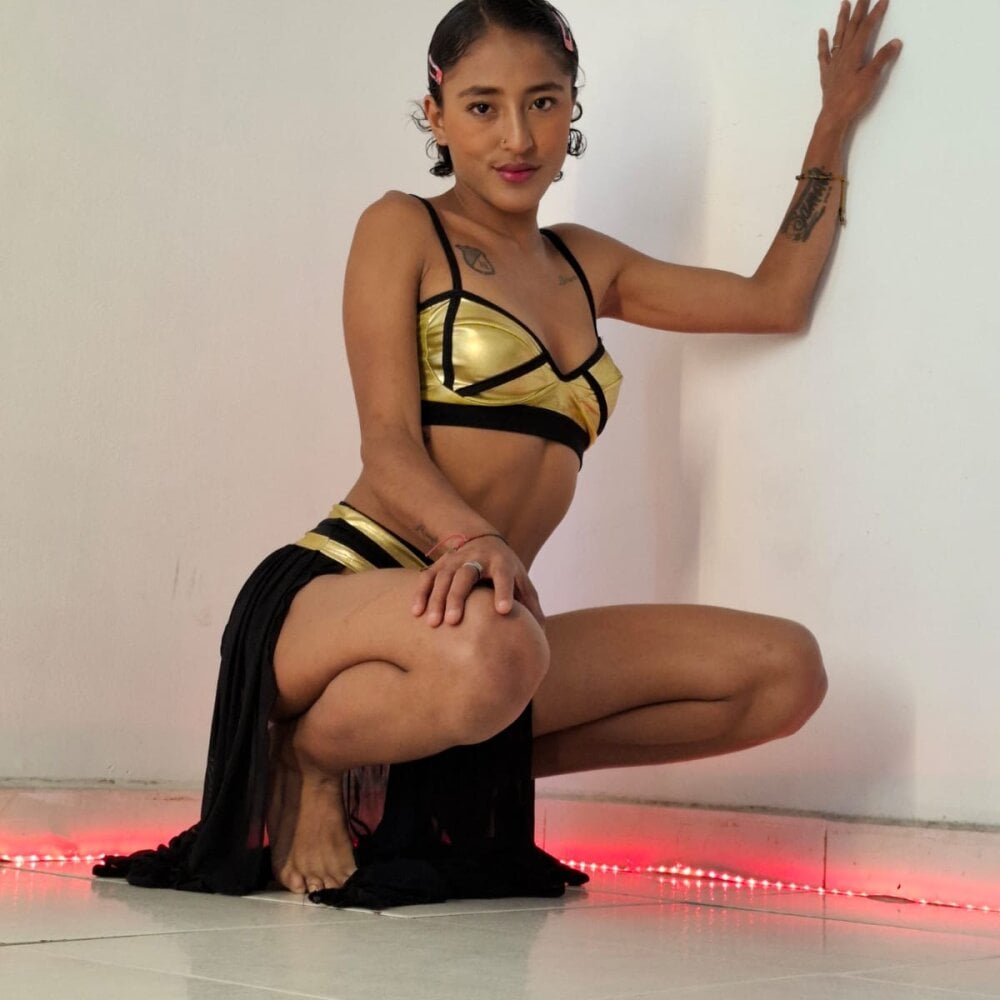 skinny_carolinne profile