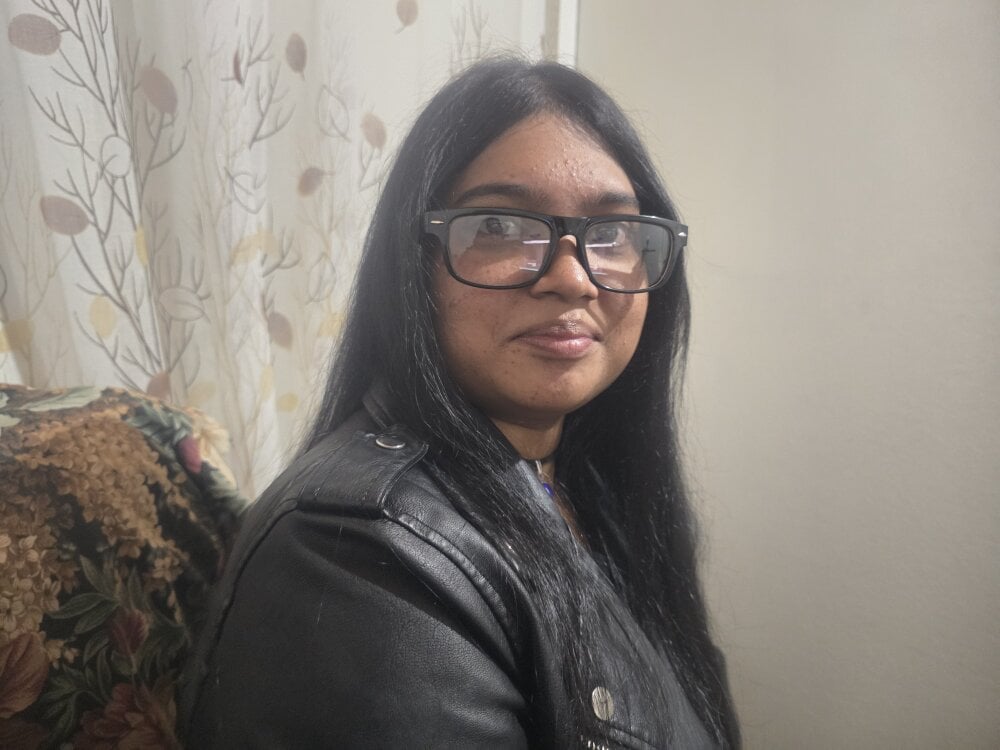 indian_hina from stripchat
