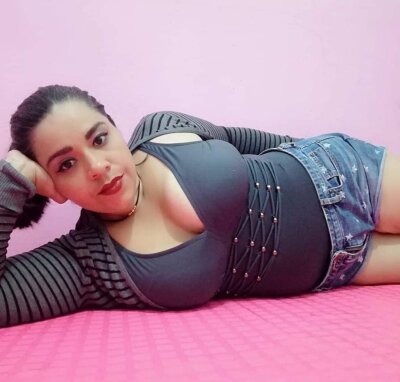 Linn_Karter 🗾 live naked webcam