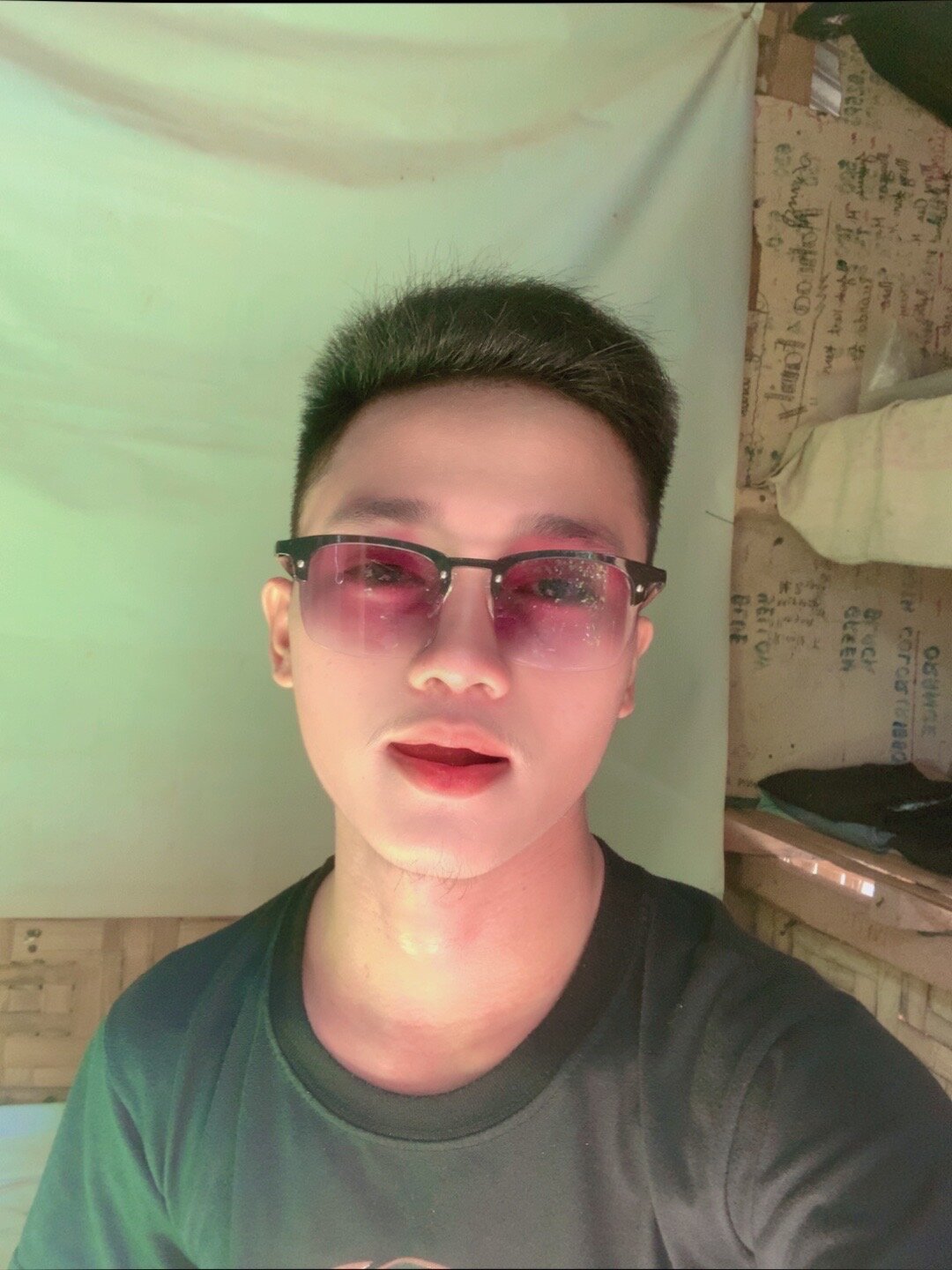Ugly_HugeCockxx