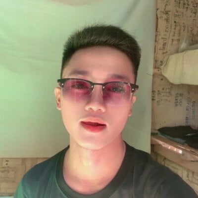 Ugly_HugeCockxx