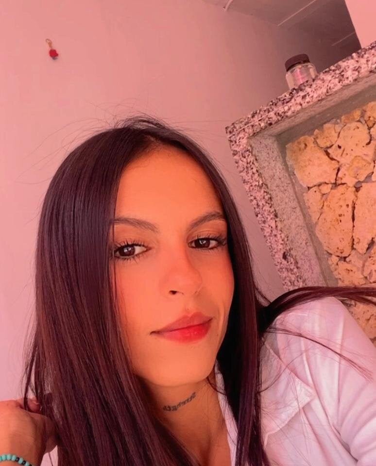 lara_honey profile