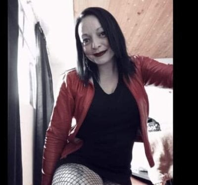frida_011 🤾 free naked chat