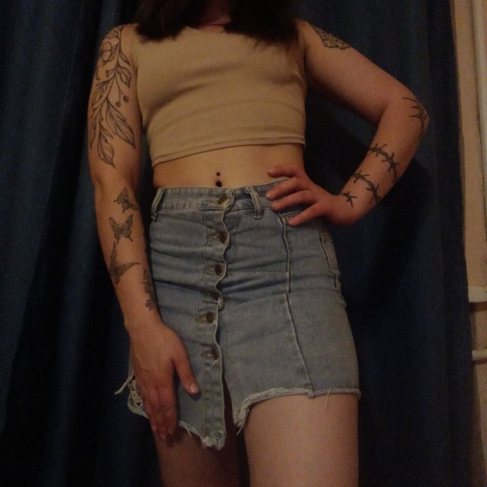 Ellie_wet profile