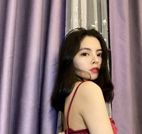 cam-performer.com miale99 livesex profile in small-tits cams