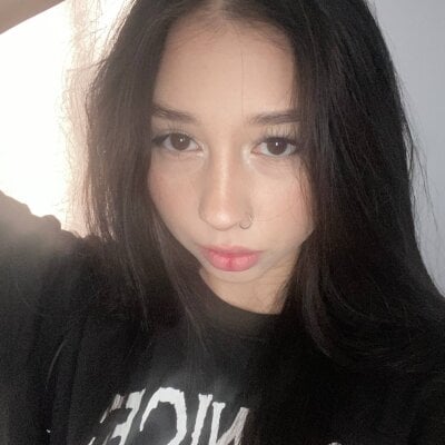 Sssonya on StripChat
