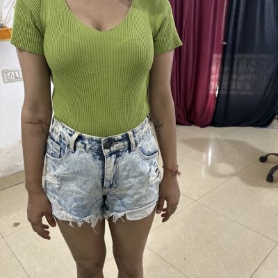 Sweet-ruhiLive Webcam