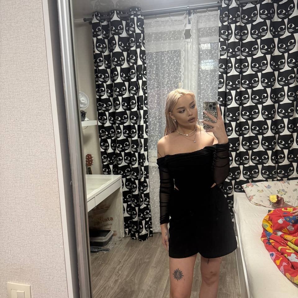 sleekcams.com leslie_caronn livesex profile in caucasian cams