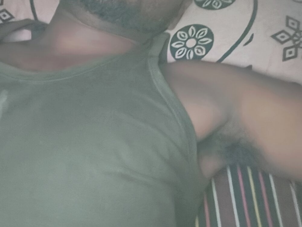 kkkarish from stripchat