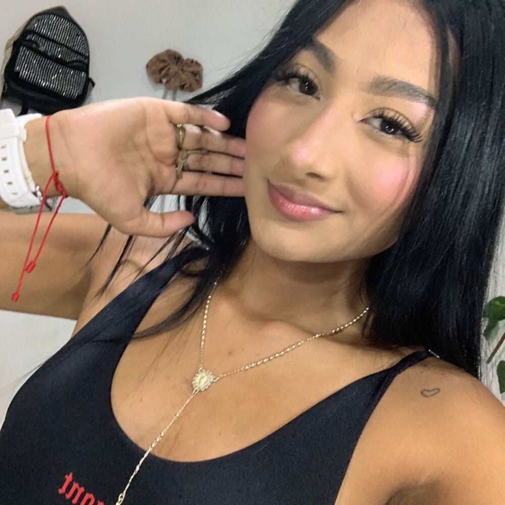 6livesex.com mia_tayylor_ livesex profile in s cams