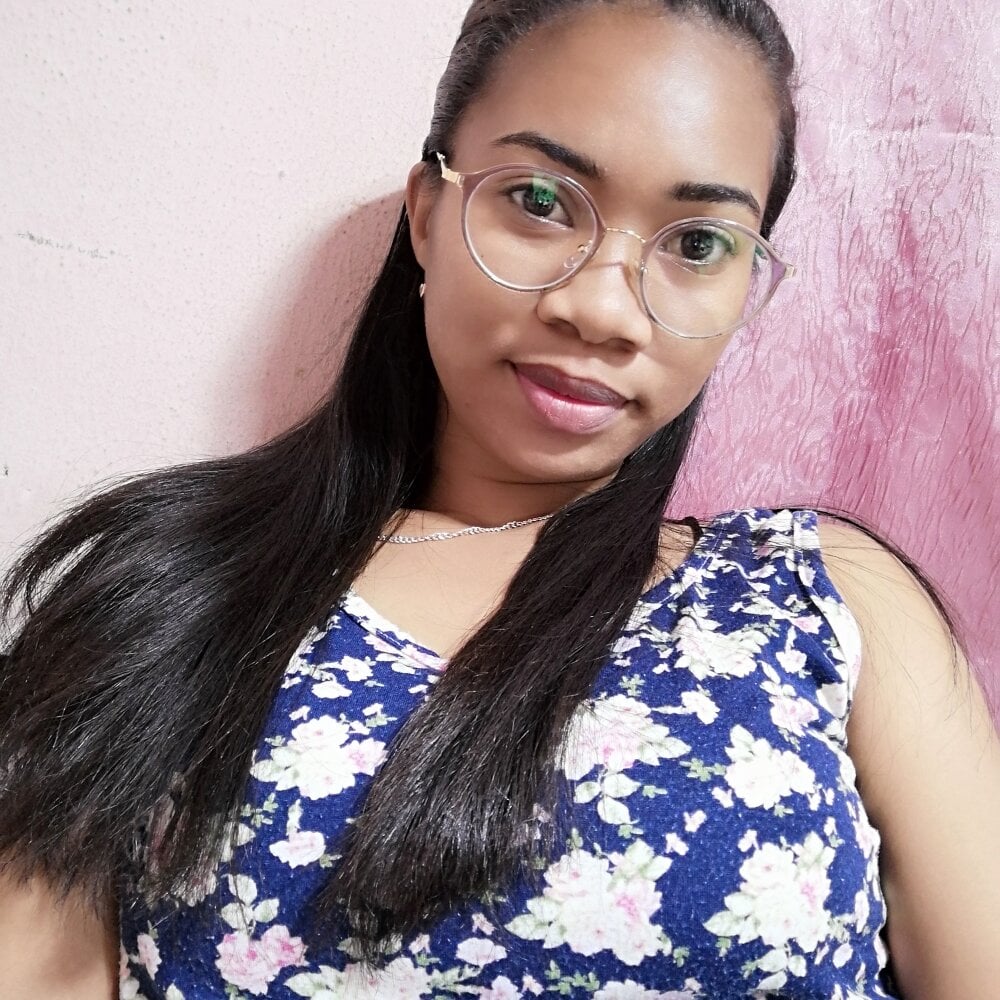 Live sex webcam photo for jisexe #289966007