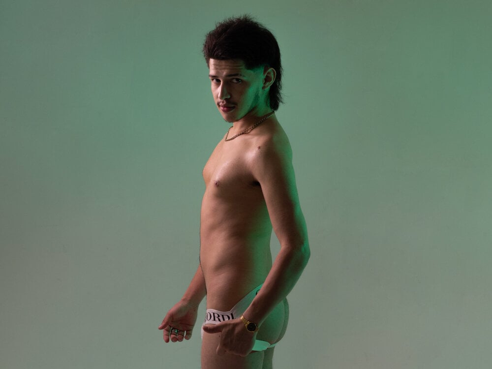 nathan-ferrara from stripchat