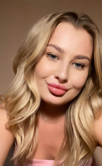 Polina_Laur's Offline Chat Room