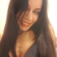 Alaina_Ryde's Offline Chat Room