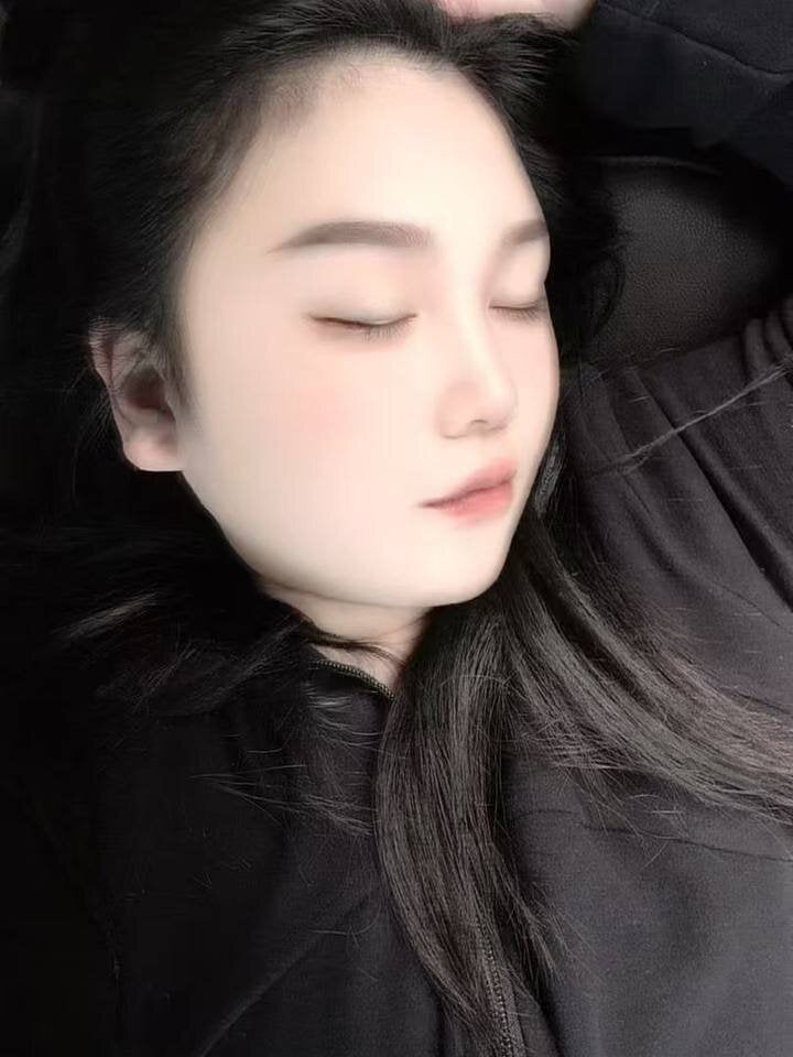 pornsexycams.com kkcn886 livesex profile in curvy cams