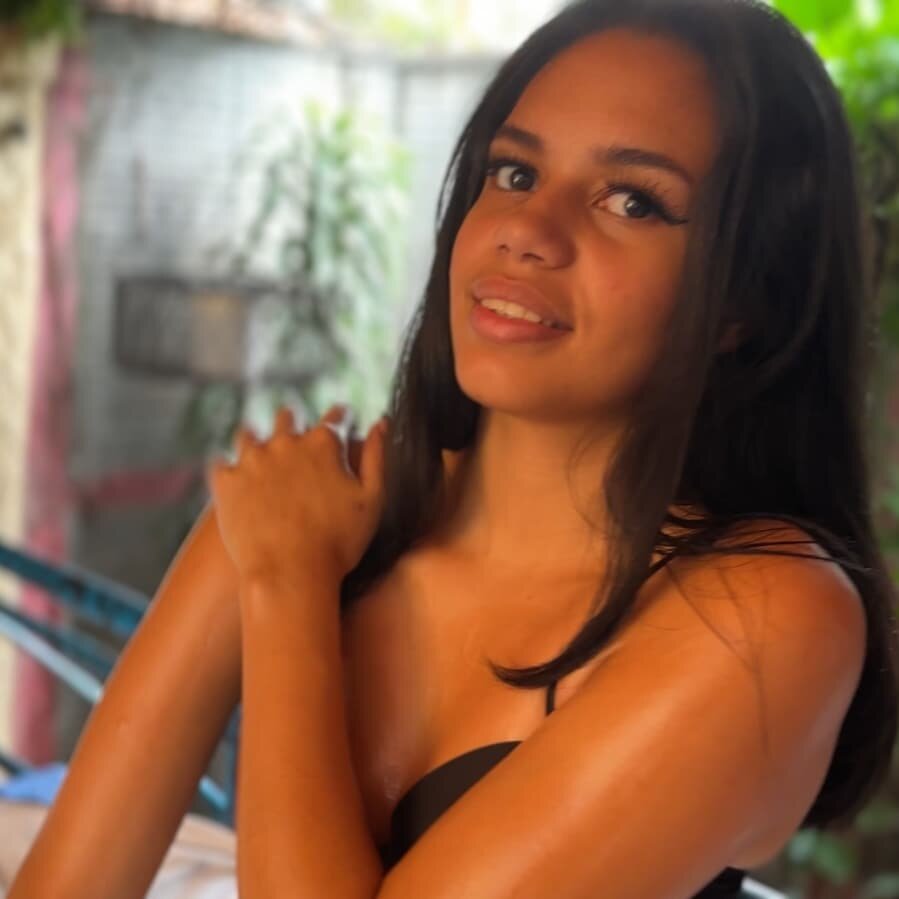 Ivy_Layla01