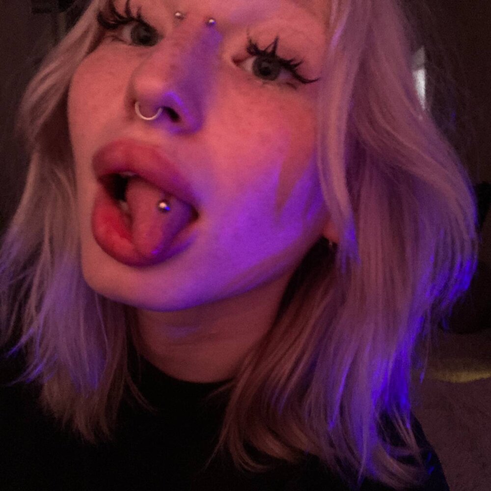 kristi_bloom from stripchat