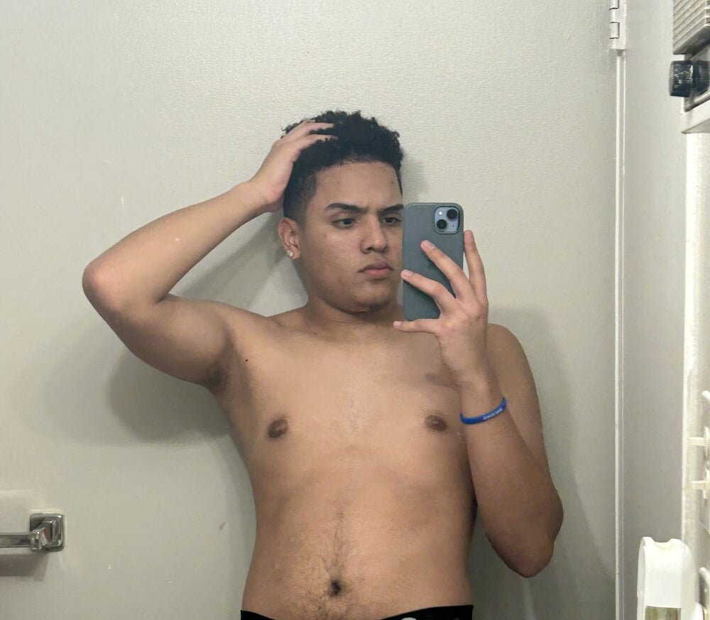 meunde19's Offline XXX Chat