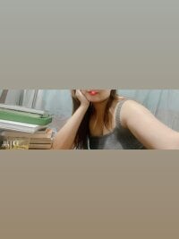 Triphasia_trifolia's webcam live show