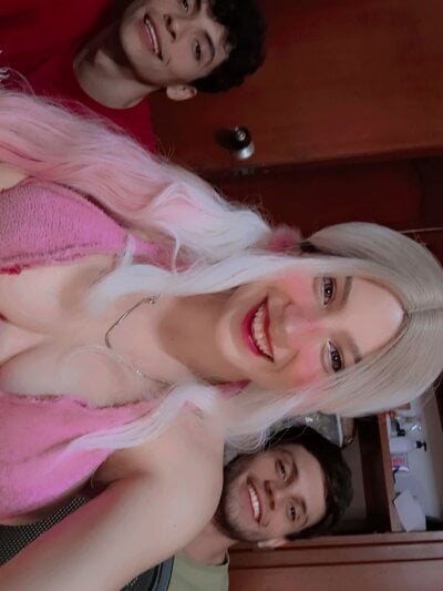 Stellartrio - Stripchat Teen Blowjob Cam2cam Couple 