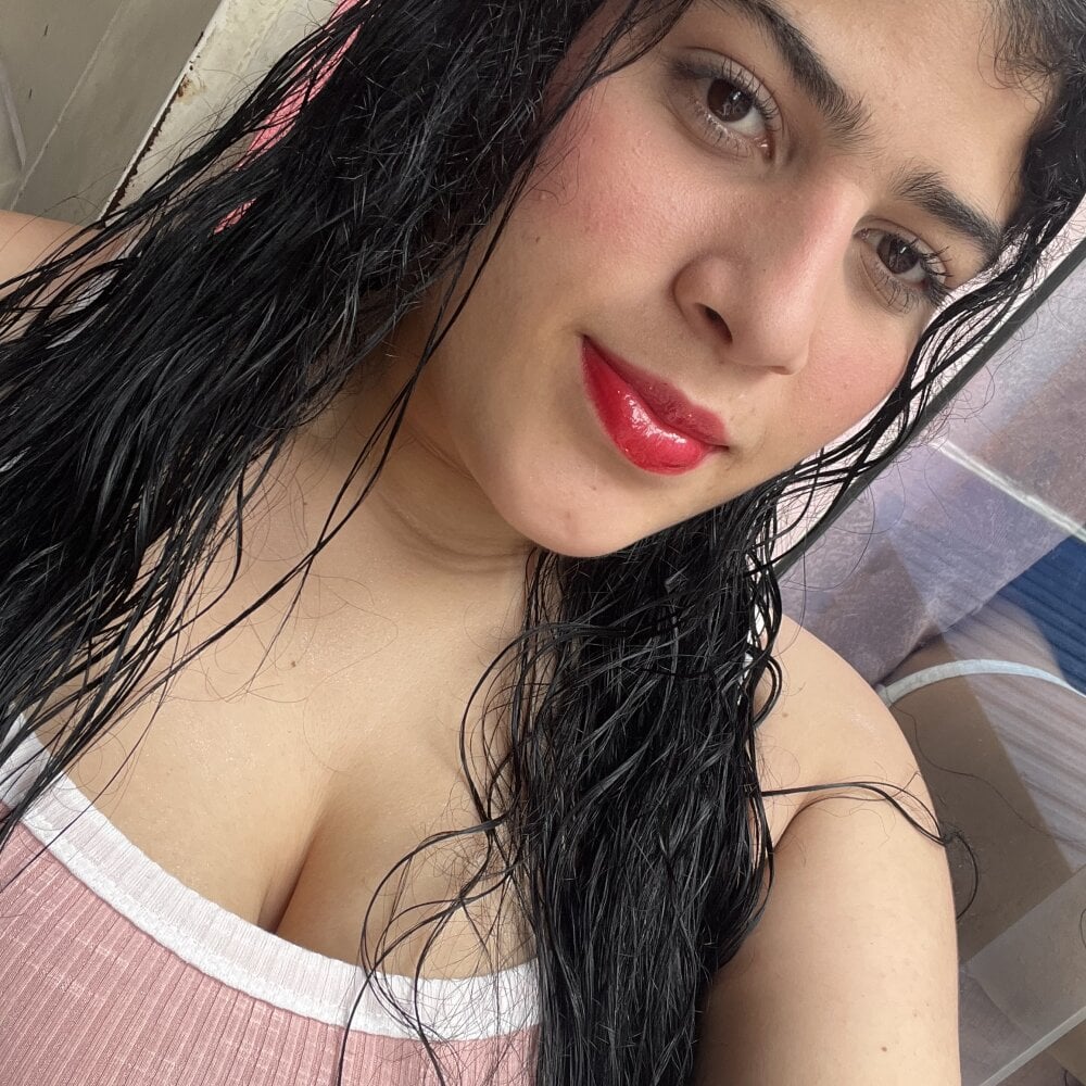 brit_22 webcam profile - Finnish