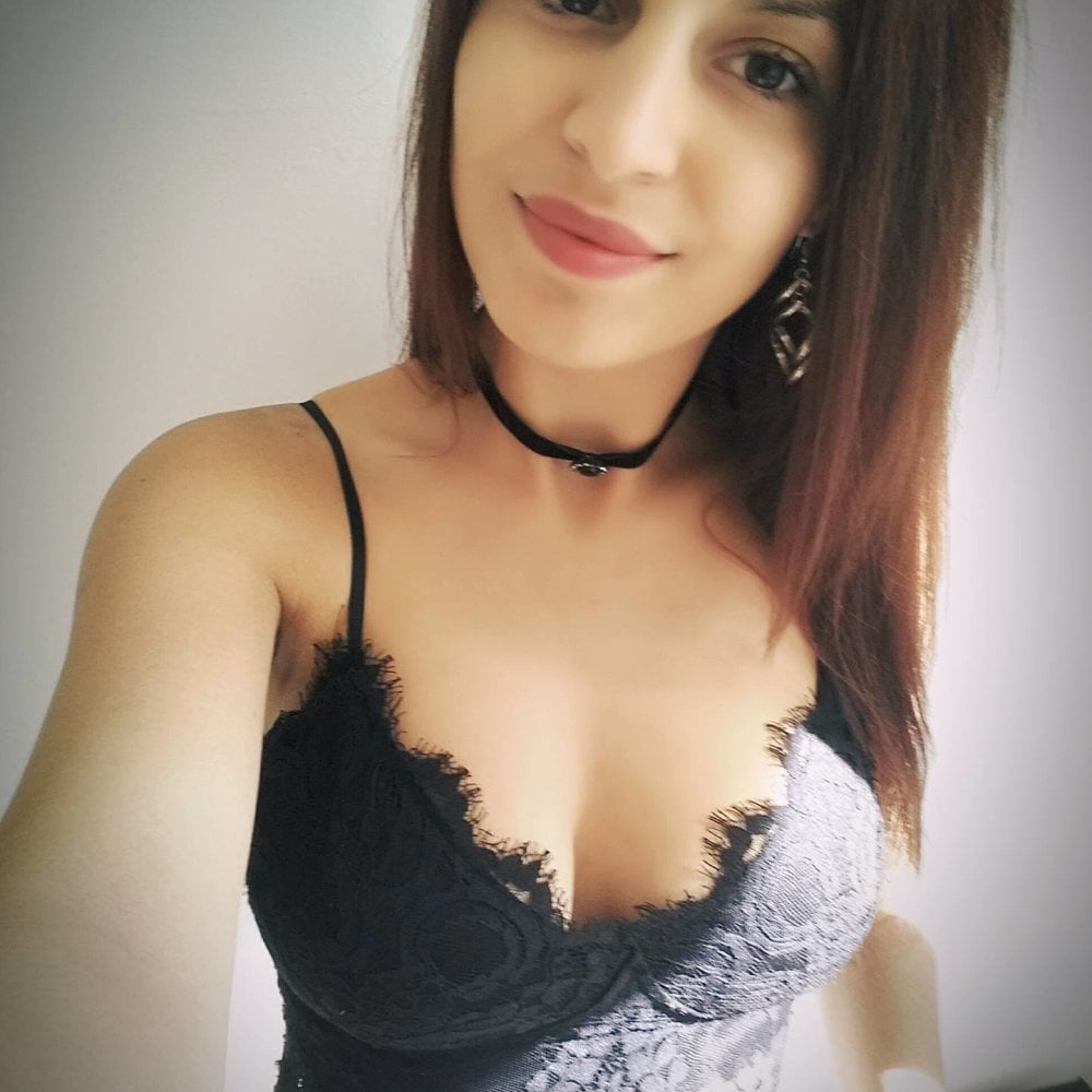girlmaya's Offline Chat Room