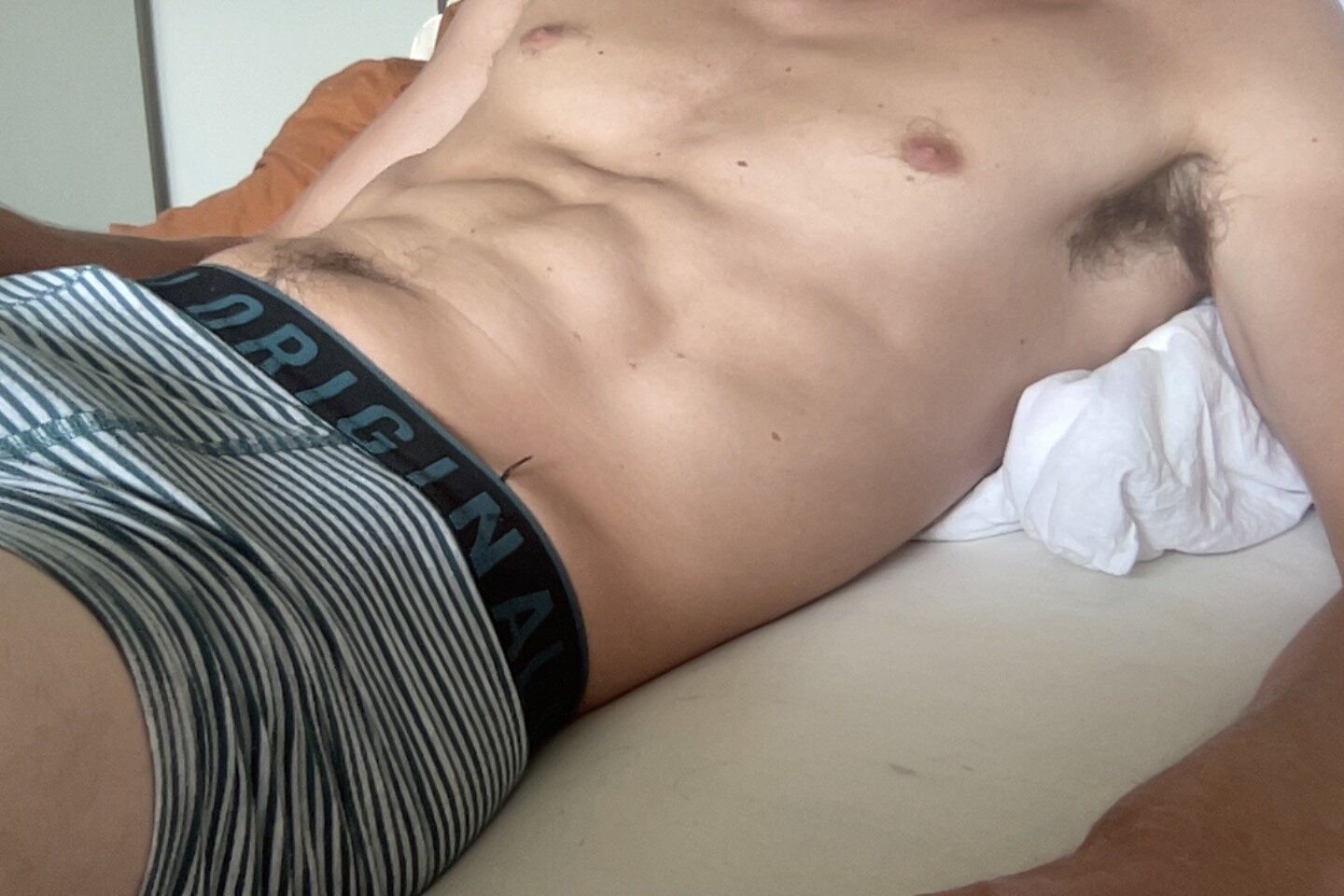 KinkyBoyHugeCock