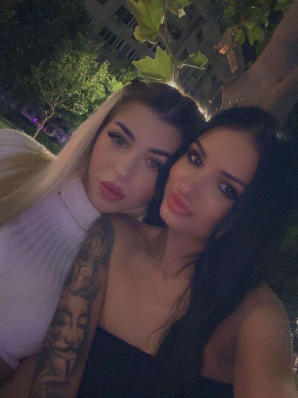DivineDolls profile