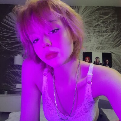 maybellas from stripchat
