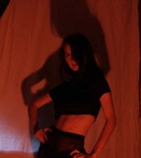 kamila_ladian's Offline Chat Room
