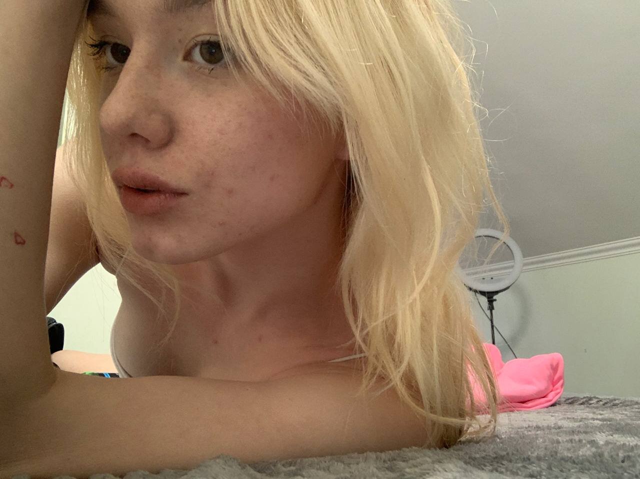 Danielle_Jones