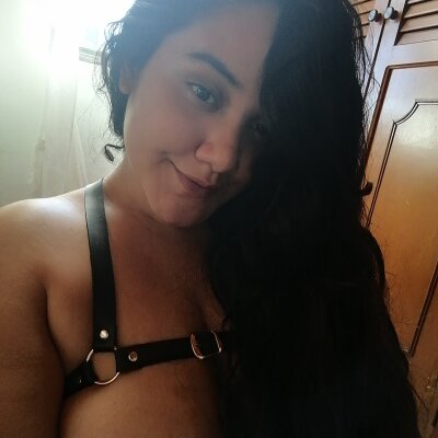 Thaniagomez